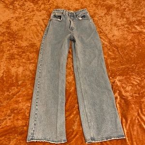 Abercrombie Curve Love High Rise 90’s Relaxed Jean